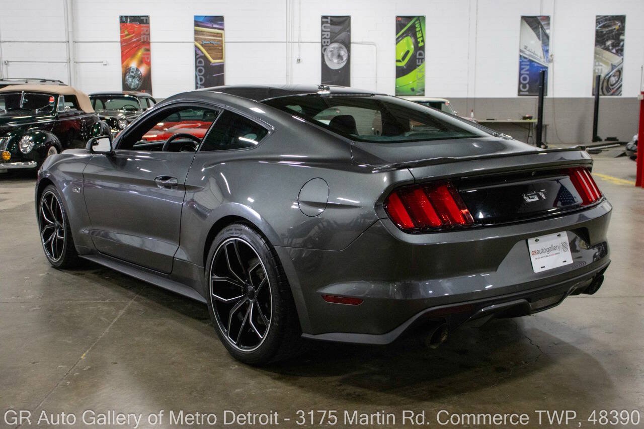 Used 2017 Ford Mustang GT Premium RWD image 4