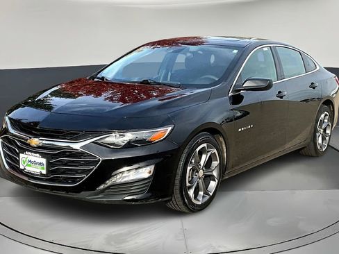 Used 2024 Chevrolet Malibu LT image 3