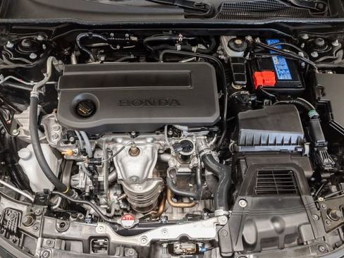 Used 2025 Honda Civic Sport image 3
