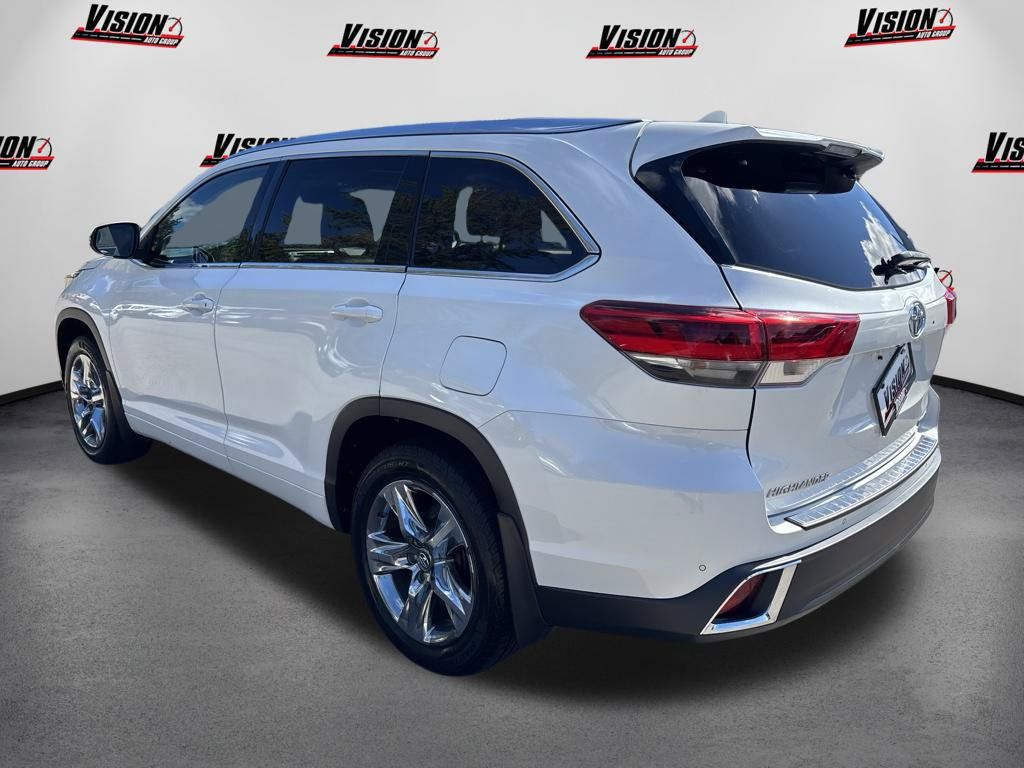 Used 2018 Toyota Highlander Limited Platinum AWD/4WD image 8