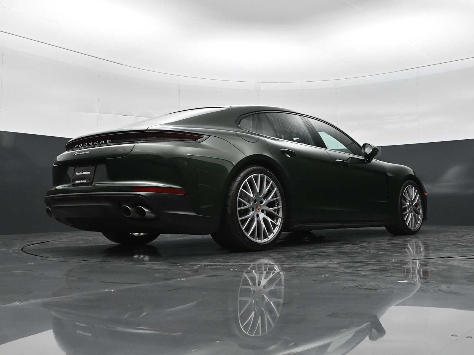 New 2026 Porsche Panamera RWD image 40