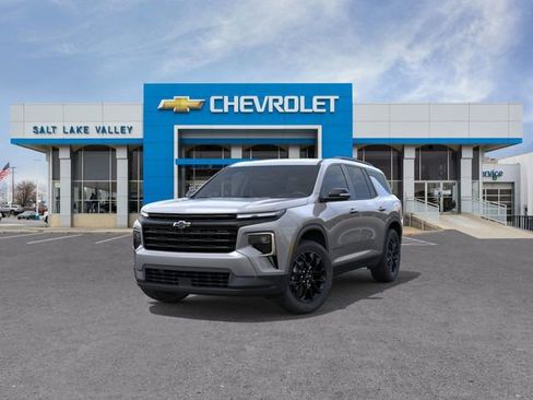 New 2026 Chevrolet Traverse LT w/ Midnight/Sport Edition image 8