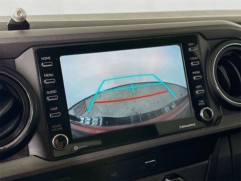 Used 2020 Toyota Tacoma TRD Sport image 10