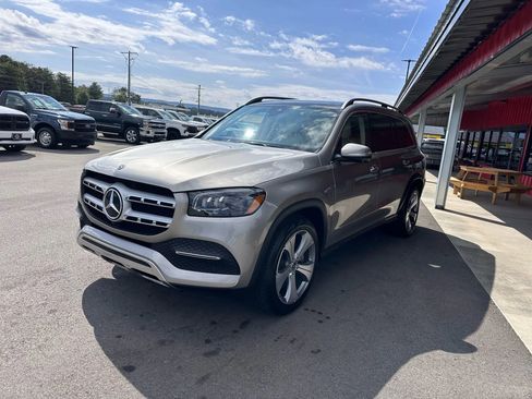 Used 2021 Mercedes-Benz GLS 450 4MATIC image 2