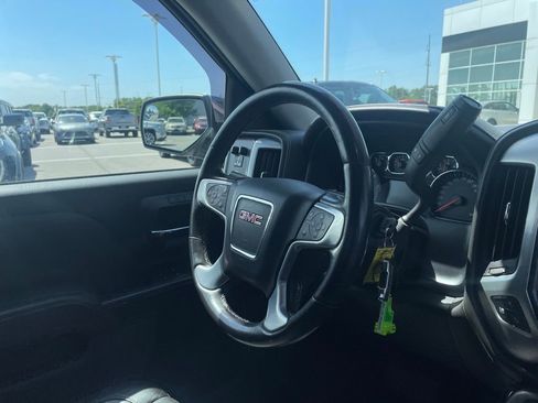 Used 2017 GMC Sierra 1500 SLT AWD/4WD image 30