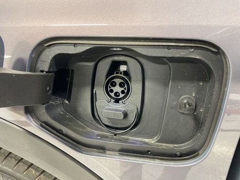 New 2026 Chevrolet Equinox EV LT image 29