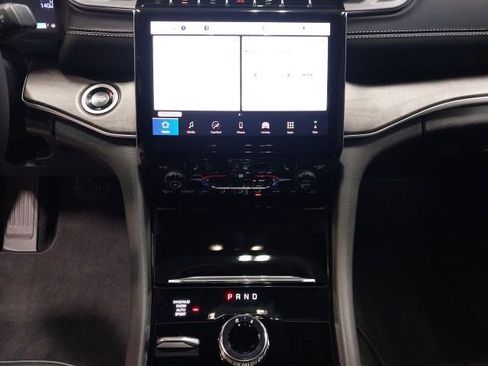 New 2025 Jeep Grand Cherokee Limited image 18