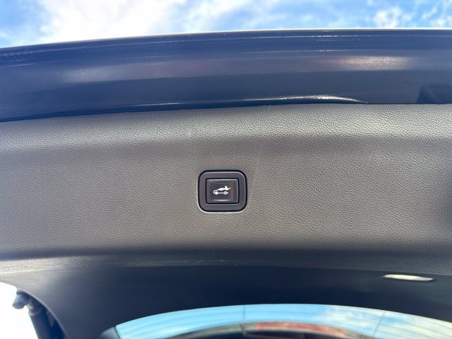 Used 2021 Buick Enclave Essence w/ Sound and Sites Package FWD image 6