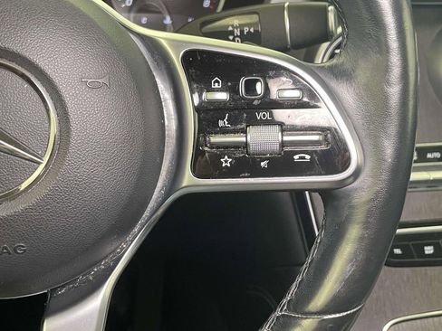Used 2020 Mercedes-Benz GLC 300 4MATIC image 38