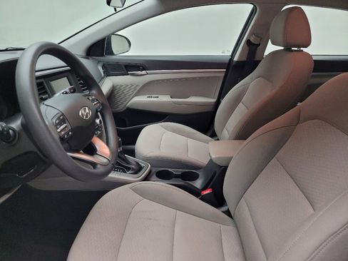 Used 2020 Hyundai Elantra SE FWD image 17