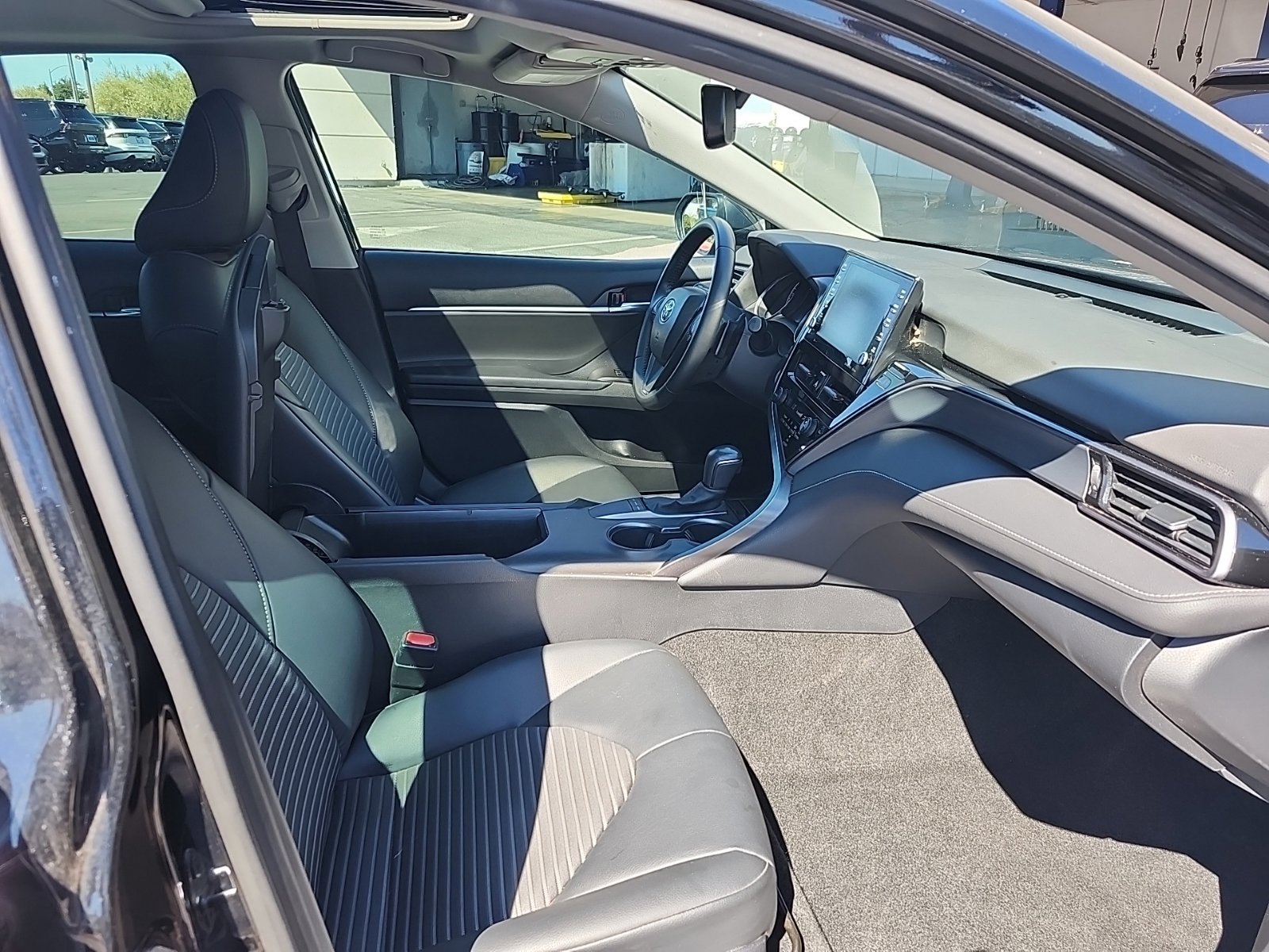 Used 2023 Toyota Camry SE w/ Audio Upgrade Package FWD image 21