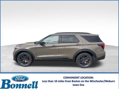 New 2026 Ford Explorer ST-Line w/ ST-Line Street Pack AWD/4WD image 2