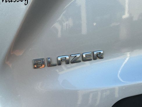 Used 2021 Chevrolet Blazer LT FWD image 5