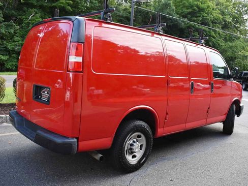 Used 2020 Chevrolet Express 2500 RWD image 4