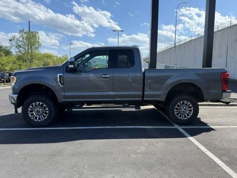 Used 2021 Ford F250 XLT w/ XLT Premium Package AWD/4WD image 2