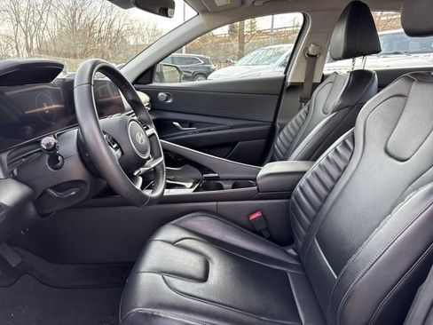 Certified 2024 Hyundai Elantra Limited image 12