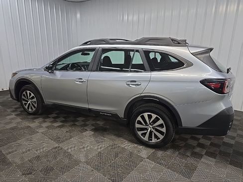 Used 2021 Subaru Outback 2.5i image 4