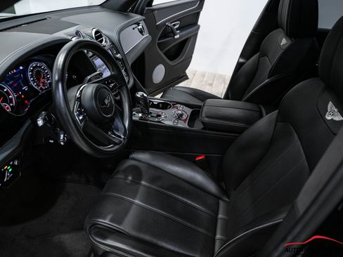 Used 2018 Bentley Bentayga image 41