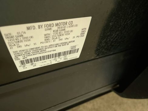 Used 2016 Ford Explorer Platinum AWD/4WD image 29