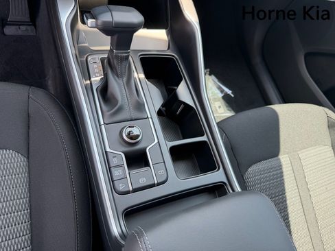 New 2026 Kia Sorento LX FWD image 18