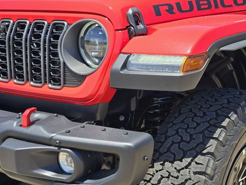 New 2026 Jeep Wrangler Unlimited Rubicon AWD/4WD image 10