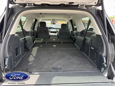 Used 2025 Ford Expedition Max Active AWD/4WD image 18