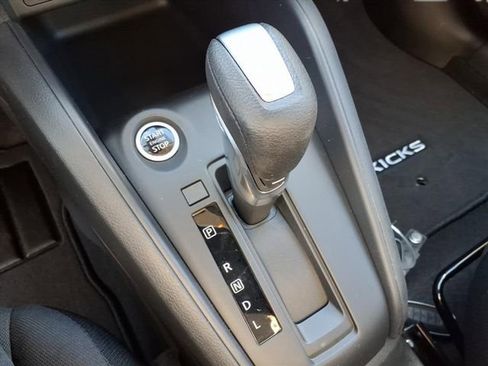 New 2025 Nissan Kicks Play S image 24