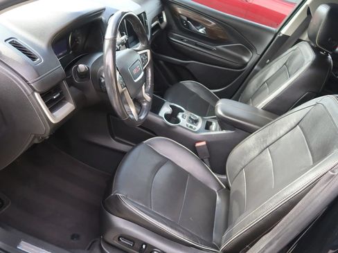 Used 2020 GMC Terrain Denali w/ Denali Premium Package FWD image 17