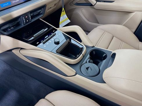 New 2026 Porsche Cayenne E-Hybrid image 21