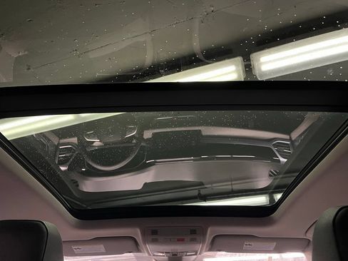 New 2026 Volkswagen Taos SE AWD/4WD image 10