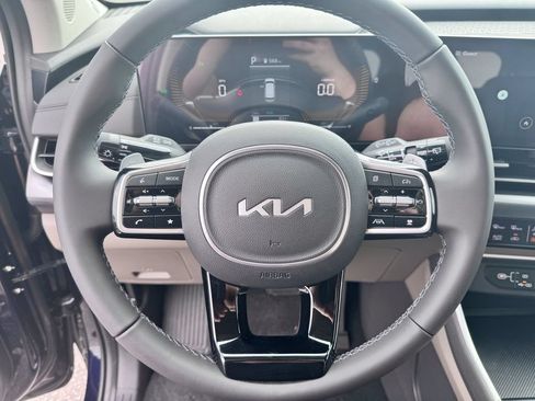 New 2026 Kia Carnival LXS FWD image 14