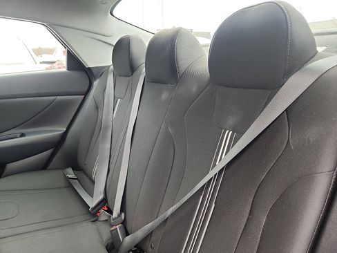 Certified 2021 Hyundai Elantra SEL w/ Convenience Package FWD image 25