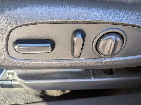 Used 2022 Buick Encore GX Essence w/ Advanced Technology Package image 12