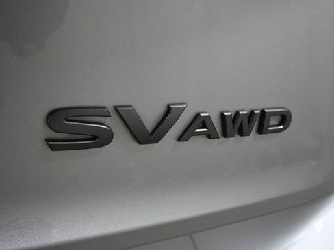 Used 2024 Nissan Rogue SV image 18