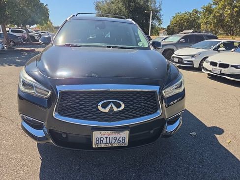 Used 2020 INFINITI QX60 Luxe w/ Essential Package FWD image 8