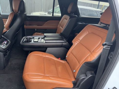 Certified 2020 Lincoln Navigator L Reserve w/ Equipment Group 201A Reserve image 7