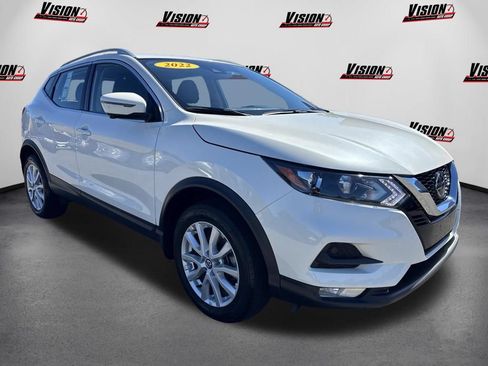 Used 2022 Nissan Rogue Sport SV w/ Technology Package AWD/4WD image 3