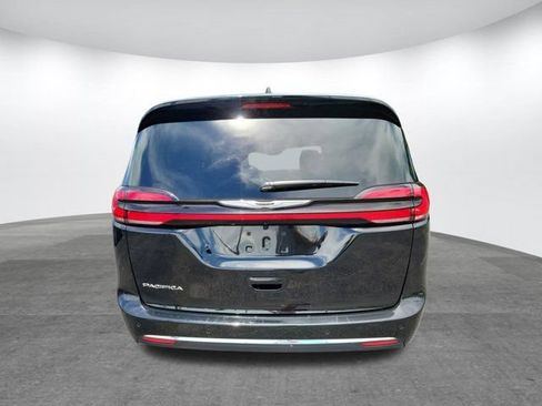 Used 2026 Chrysler Pacifica Select FWD image 26