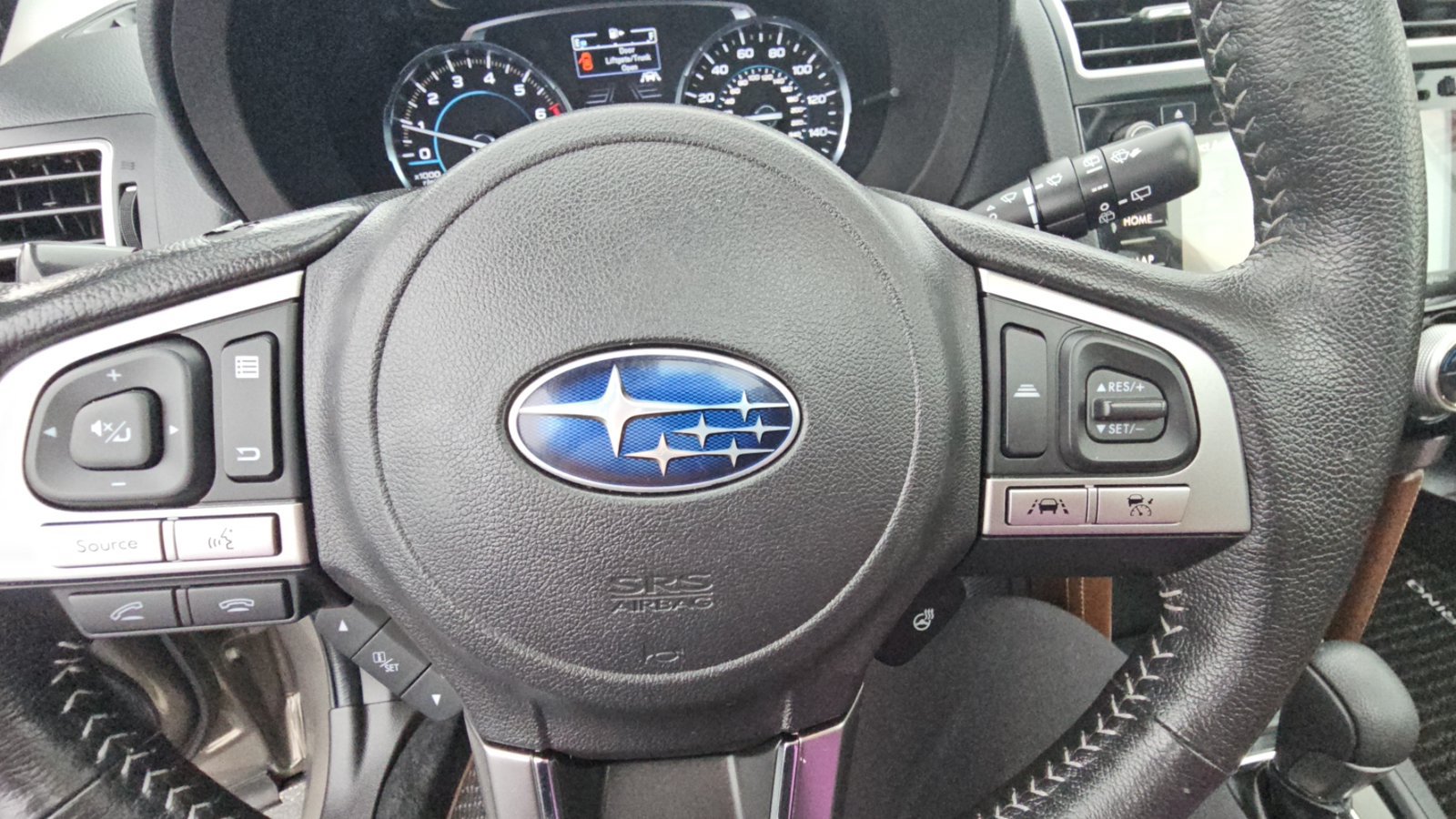 Used 2018 Subaru Forester 2.5i Touring AWD/4WD image 12