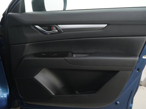 Used 2020 MAZDA CX-5 Touring FWD image 11