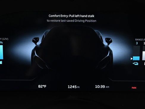 Used 2023 McLaren Artura image 11