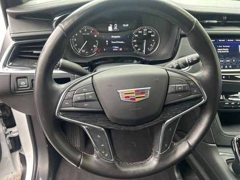 Certified 2022 Cadillac XT5 Premium Luxury image 27