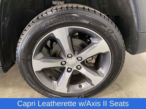 Used 2023 Jeep Grand Cherokee Limited w/ Luxury Tech Group II image 9