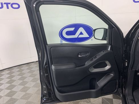 Used 2022 Nissan Frontier SV w/ Technology Package image 14