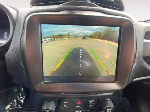 Used 2021 Jeep Renegade Limited w/ Luxury Group II image 26