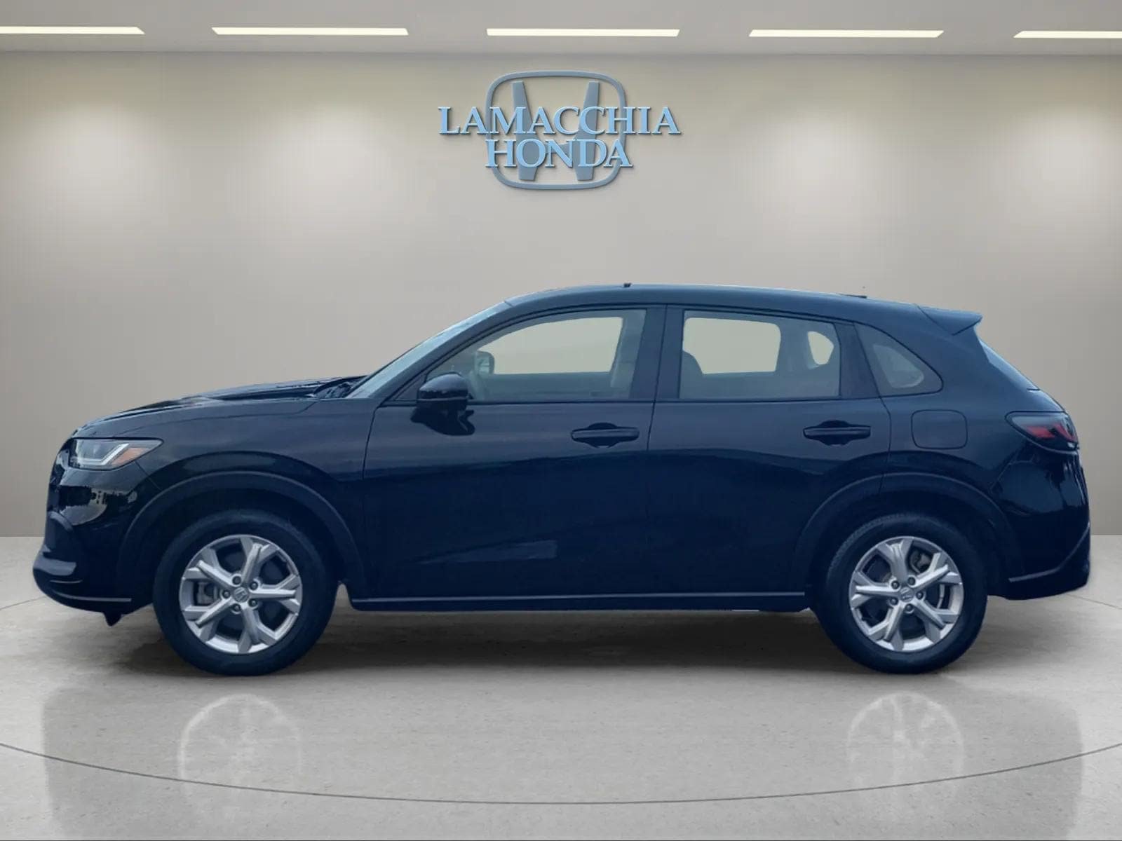 Used 2025 Honda HR-V LX image 2