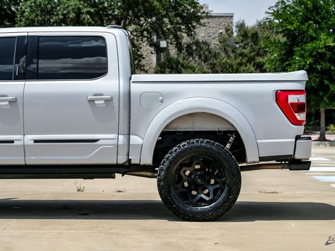 Used 2021 Ford F150 Lariat w/ Equipment Group 502A High AWD/4WD image 9