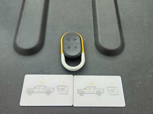 Used 2023 Rivian R1T Adventure image 60