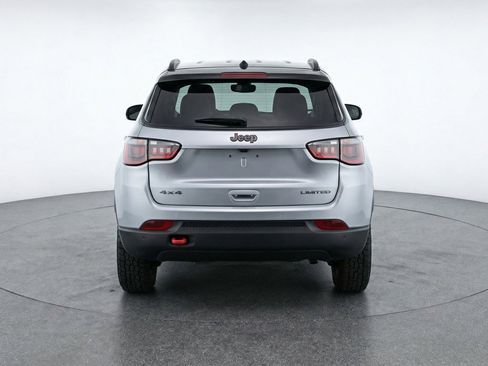 Used 2025 Jeep Compass Trailhawk AWD/4WD image 7