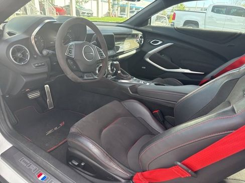 Used 2018 Chevrolet Camaro ZL1 image 9